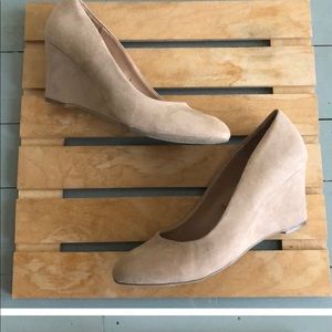 Nude tan wedge heels size 8